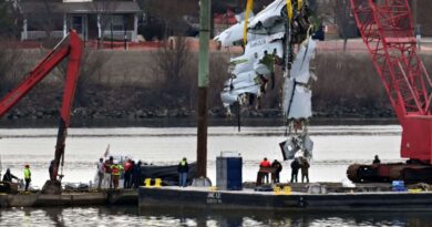 Crash à Washington : Les premiers éléments de l’avion repêchés… 55 victimes identifiées