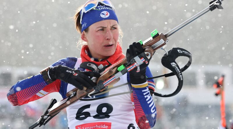 EN DIRECT Biathlon : Une 3e médaille d’or française pour la route, tant qu’à faire ? Suivez la poursuite (F) dès 12h...