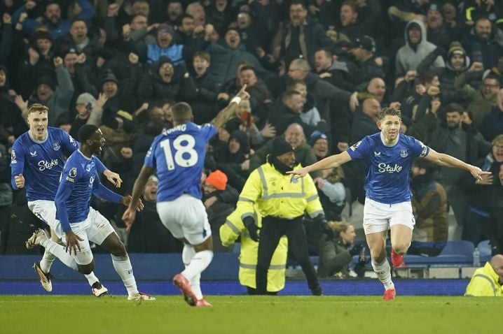 Et soudain, James Tarkowski enflamma Goodison Park.