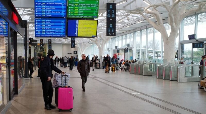 Nantes : « Nous sommes là pour assurer la tranquillité »… Un homme verbalisé pour avoir téléphoné en haut-parleur