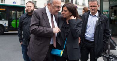 Paris : Un ancien adjoint d’Anne Hidalgo va être jugé pour viol et agressions sexuelles