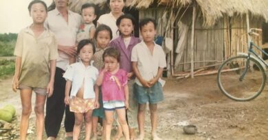 Trente ans après son adoption, elle retrouve sa famille biologique au Vietnam grâce à une mystérieuse photo