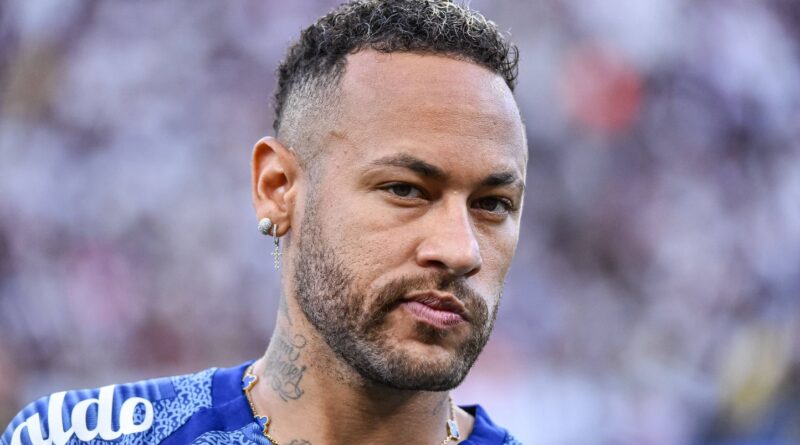 Brésil : Fêtard impénitent, Neymar critiqué pour avoir préféré le carnaval de Rio à un match décisif