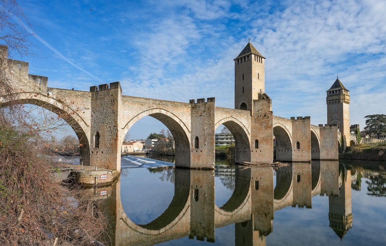 Occitanie : Le pont Valentré à Cahors (Lot)