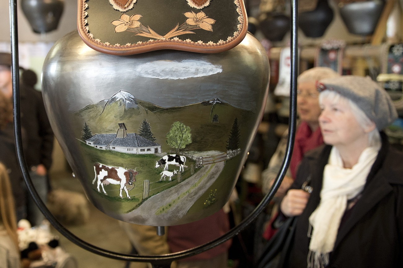 Cloche avec une poya