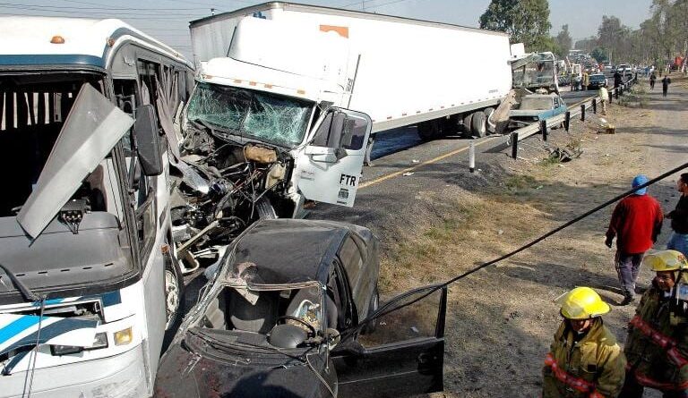 Mexique : Deux accidents d’autocars font au moins 25 morts