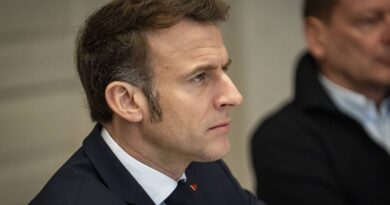 Moscou n’a pas son mot à dire si Kiev « demande à des forces alliées d’être sur son territoire », affirme Macron