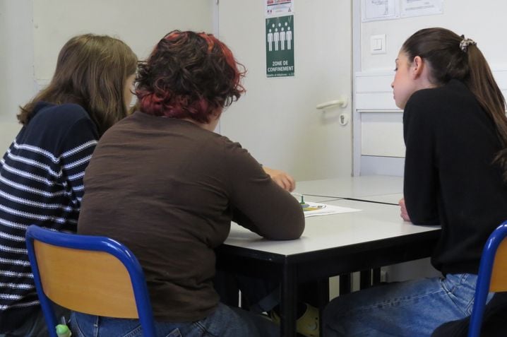 Une dizaine d'élèves du lycée Guist'hau, à Nantes, se sont engagés à participer à 10 ateliers de bien être au cours de l'année scolaire.