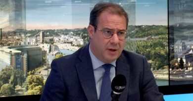 David Clarinval défend un budget de compromis pour respecter les objectifs européens.