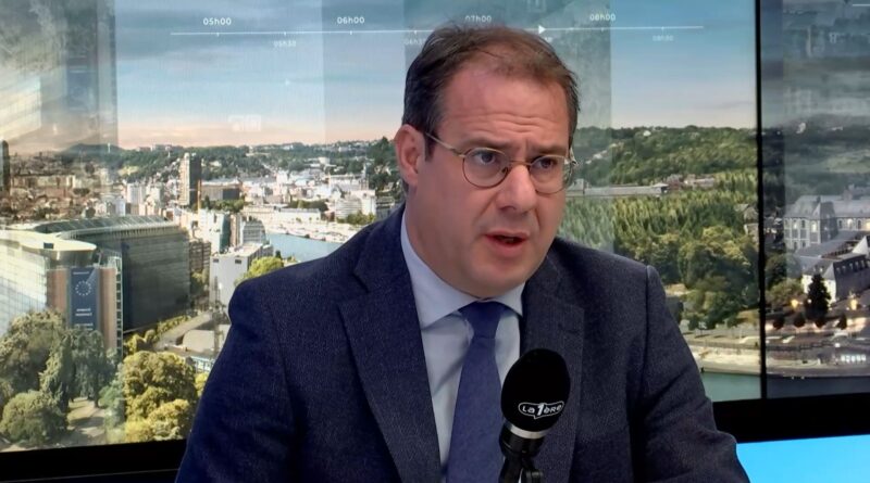 David Clarinval défend un budget de compromis pour respecter les objectifs européens.