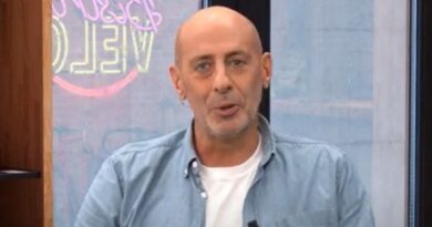 Guillaume Di Grazia, journaliste sportif, décède à 52 ans percuté par un cheval.