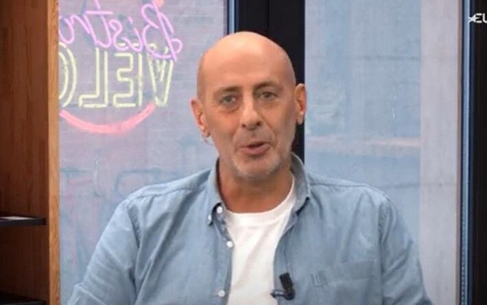 Guillaume Di Grazia, journaliste sportif, décède à 52 ans percuté par un cheval.