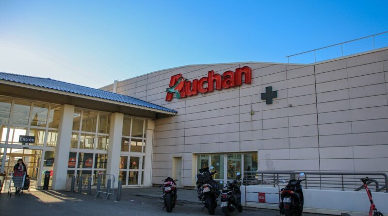 Auchan ne compte pas ouvrir de supermarchés en franchise Intermarché et Netto.
