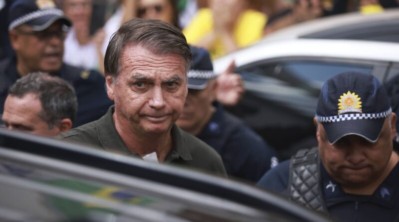 Brésil : Jair Bolsonaro, ancien président, arrêté et emprisonné