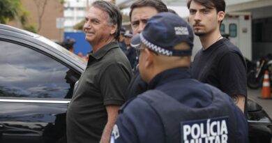Brésil : Jair Bolsonaro, ex-président, peine de prison pour bracelet électronique.