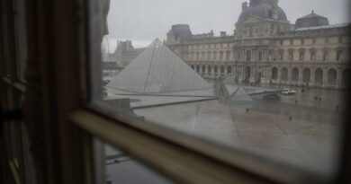 Cambriolage au Louvre : Un quatrième suspect mis en examen