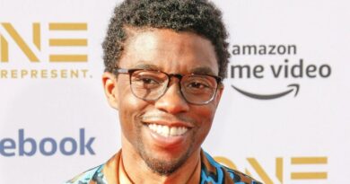 Chadwick Boseman reçoit une étoile posthume sur le Hollywood Walk of Fame