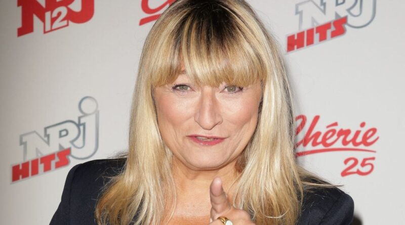 Christine Bravo appelle à céder un précieux bien dans « Les Grosses Têtes »
