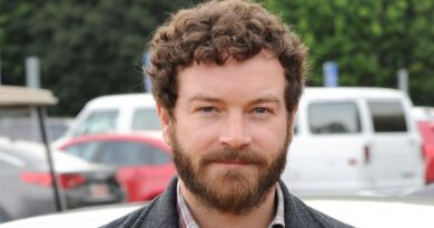 Danny Masterson conteste sa condamnation pour viol et attaque son avocat.