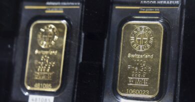 Des députés suisses demandent une enquête sur des cadeaux à Trump.