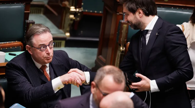 Direct - Débats à la Chambre après la déclaration de politique générale De Wever