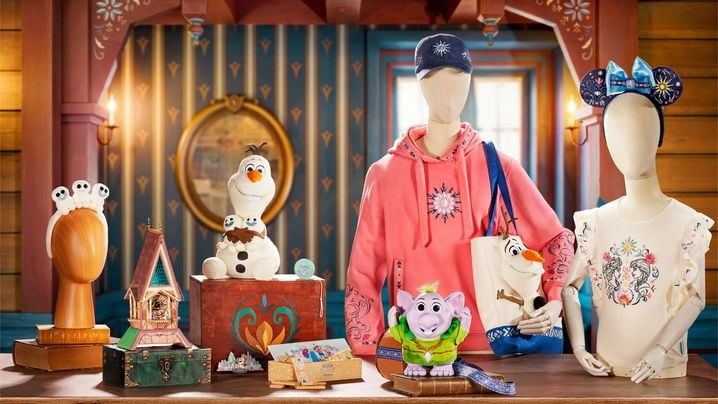 Le merch qui sera disponible sur le parc dès l'ouverture de l'espace