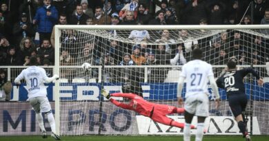 EN DIRECT : Greif sauve Lyon contre Auxerre, Sinayoko échoue.