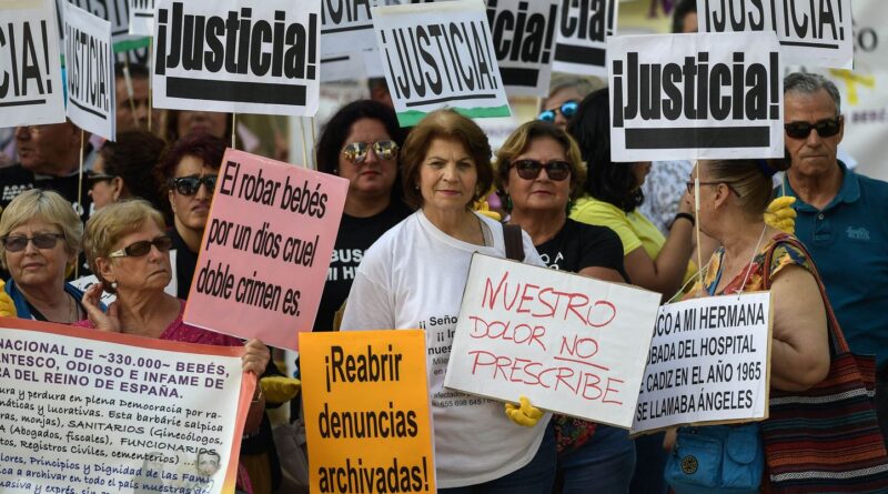 Espagne : Cinquante ans après la mort de Franco, les « bébés volés » sont toujours traumatisés