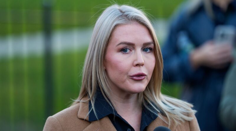 Etats-Unis : L’ex-belle-sœur de Karoline Leavitt détenue par l’ICE, malaise à la Maison-Blanche