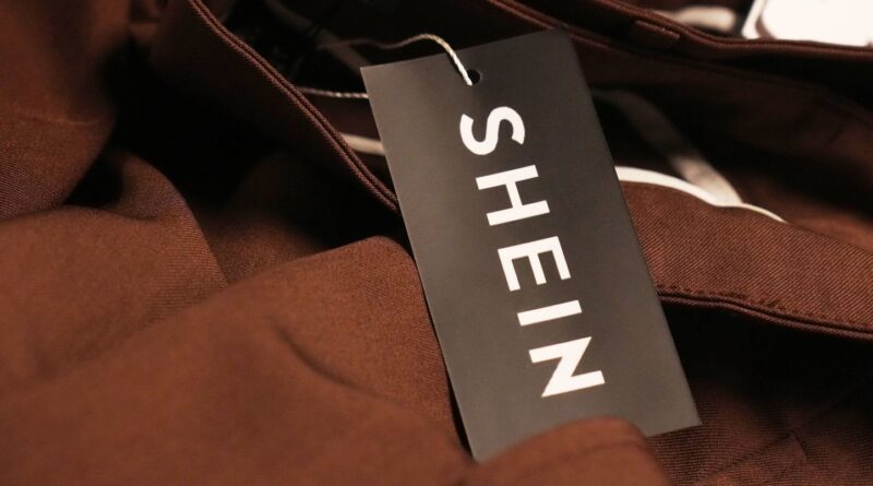 Fast fashion : Shein est-il vraiment plus critiqué que Zara ou H&M ?