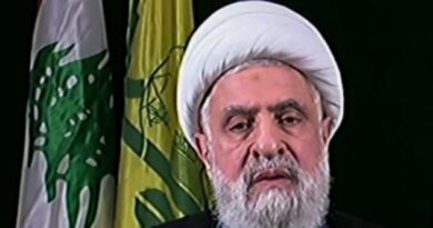 Guerre au Proche-Orient : le Hezbollah revendique "le droit de répondre" à l'assassinat de son chef militaire