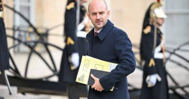 Guerre en Ukraine : Barrot accuse Le Pen et Mélenchon de « manger dans la main du Kremlin »