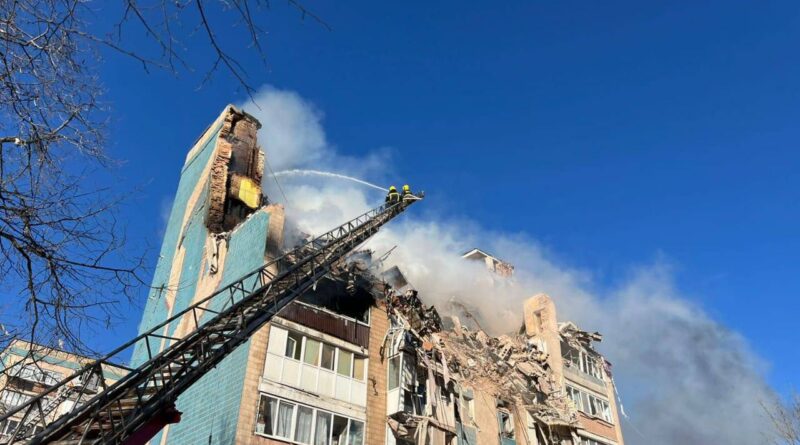 Guerre en Ukraine : Plan de paix pro-russe américain, 22 personnes recherchées après frappes russes