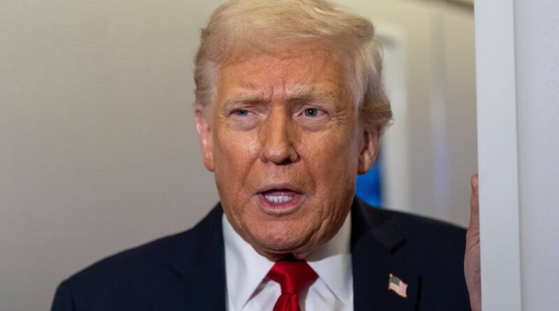 Guerre en Ukraine : Trump soutient son émissaire spécial accusé de collusion avec Moscou.