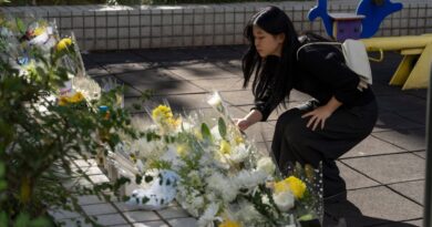 Hong Kong : Recueillement massif après l'incendie ayant causé 128 morts