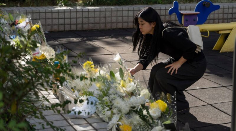 Hong Kong : Recueillement massif après l'incendie ayant causé 128 morts