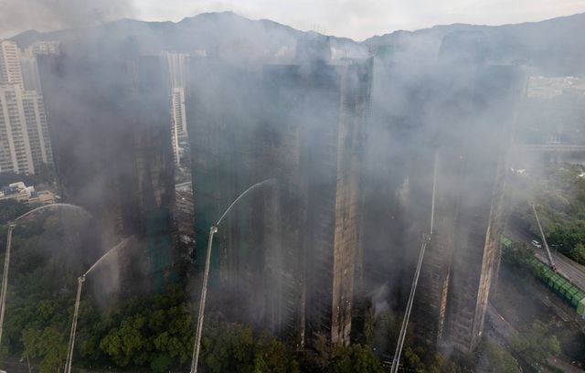 Incendie à Hong Kong : 7 tours ravagées, au moins 83 morts