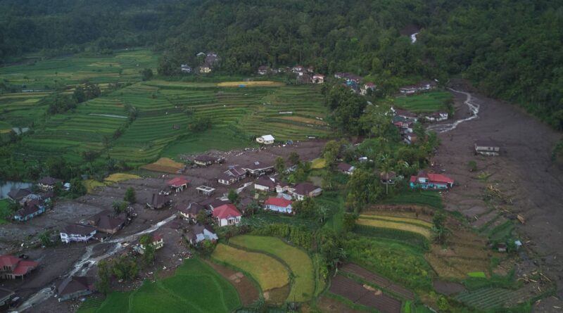 Inondations en Asie du Sud-Est : Plus de 300 morts, 174 en Indonésie.