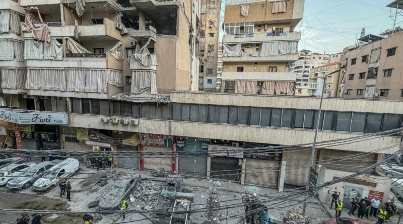 Israël cible un immeuble résidentiel pour un « chef d’état-major » du Hezbollah