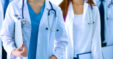 Jeunes médecins : tensions sur les exemptions au service civil