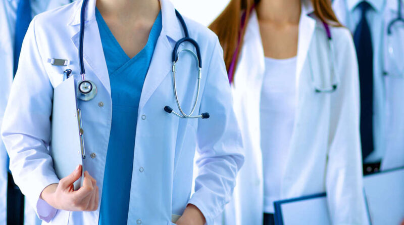 Jeunes médecins : tensions sur les exemptions au service civil