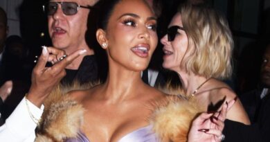 Kim Kardashian tente de racheter la bible de son père à O.J. Simpson