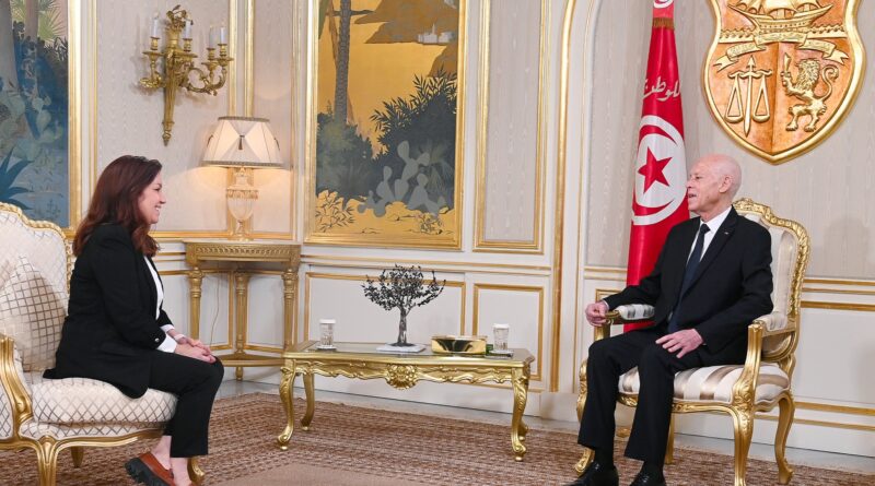 Le président Saied reçoit l'ambassadrice de Cuba à la fin de son mandat.