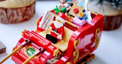 LEGOÂ hackerait-il NoëlÂ ? PÃ¨re NoÃ«l, maison en pain dâÃ©piceâ¦