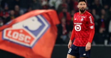Lille - Paris FC : Olivier Giroud marque un doublé et pique Rami
