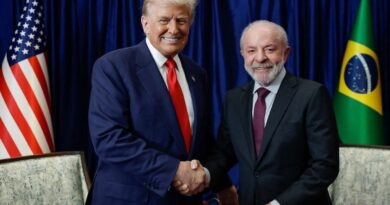 Lula inquiet de la présence militaire américaine près du Venezuela, veut en parler à Trump.