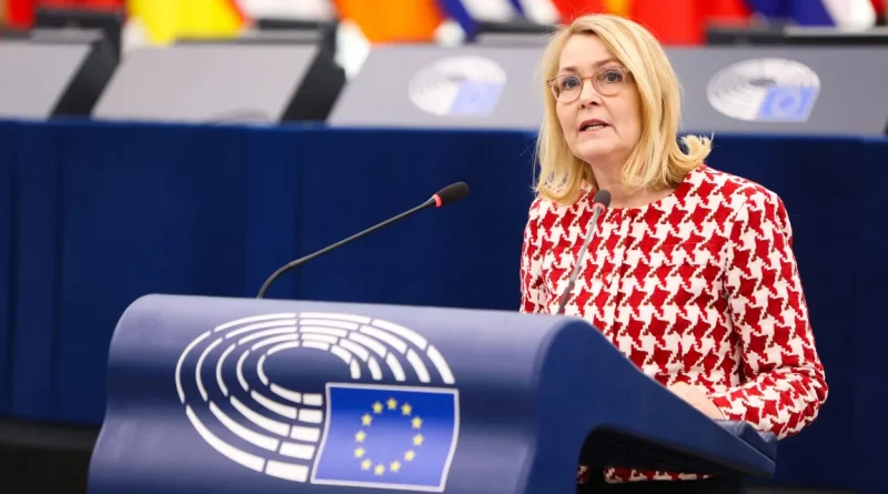 L'Union européenne veut légiférer sur l'accès des enfants aux réseaux sociaux.