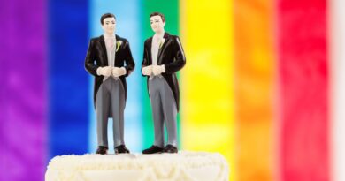 Mariages homosexuels : l'UE doit reconnaître tous les mariages gays intracommunautaires.