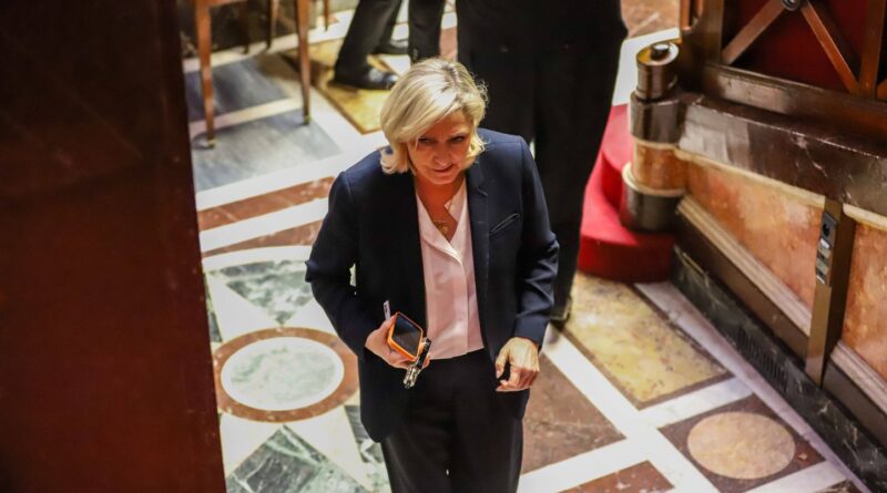 Marine Le Pen « ne renonce absolument pas » à 2027 malgré son appel judiciaire