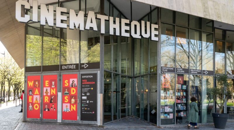 Paris : La Cinémathèque française ne rouvre pas ses quatre salles pendant un mois à cause des punaises de lit.